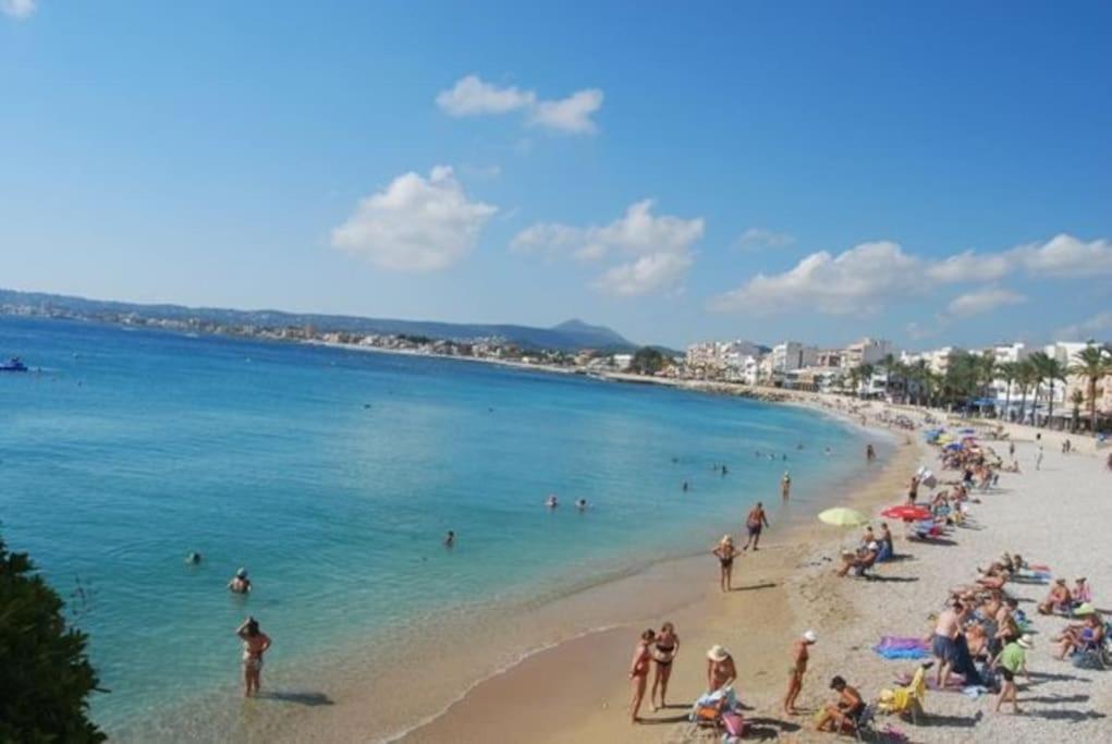 Piso Bonito Cerca De La Playa Con Piscina, Jardin, Gimnasio Y Garaje