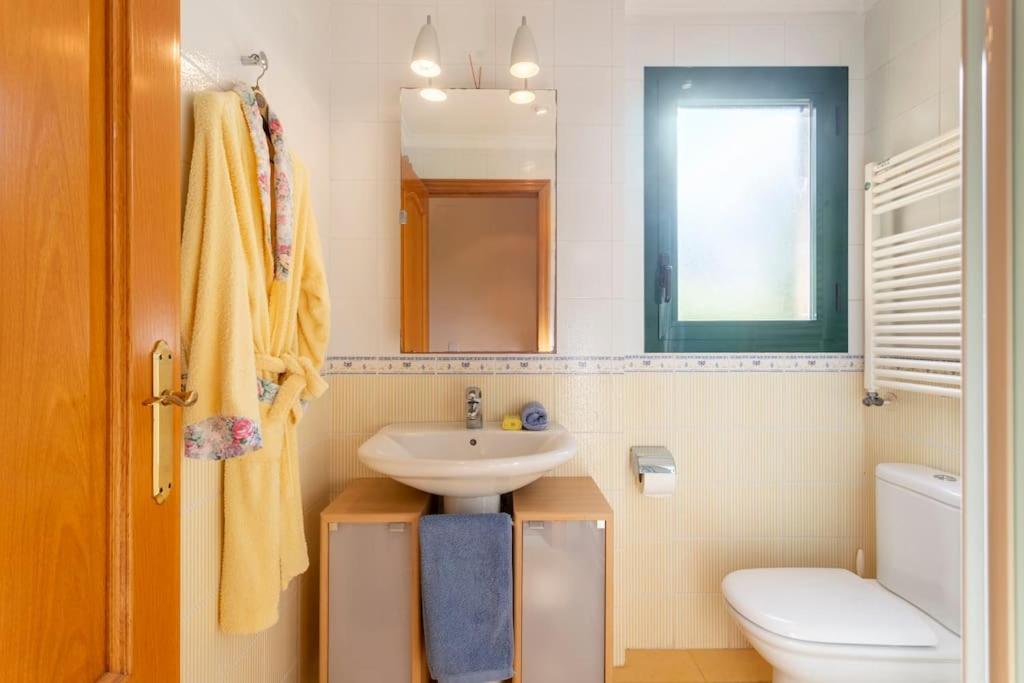 Piso Bonito Cerca De La Playa Con Piscina, Jardin, Gimnasio Y Garaje Javea