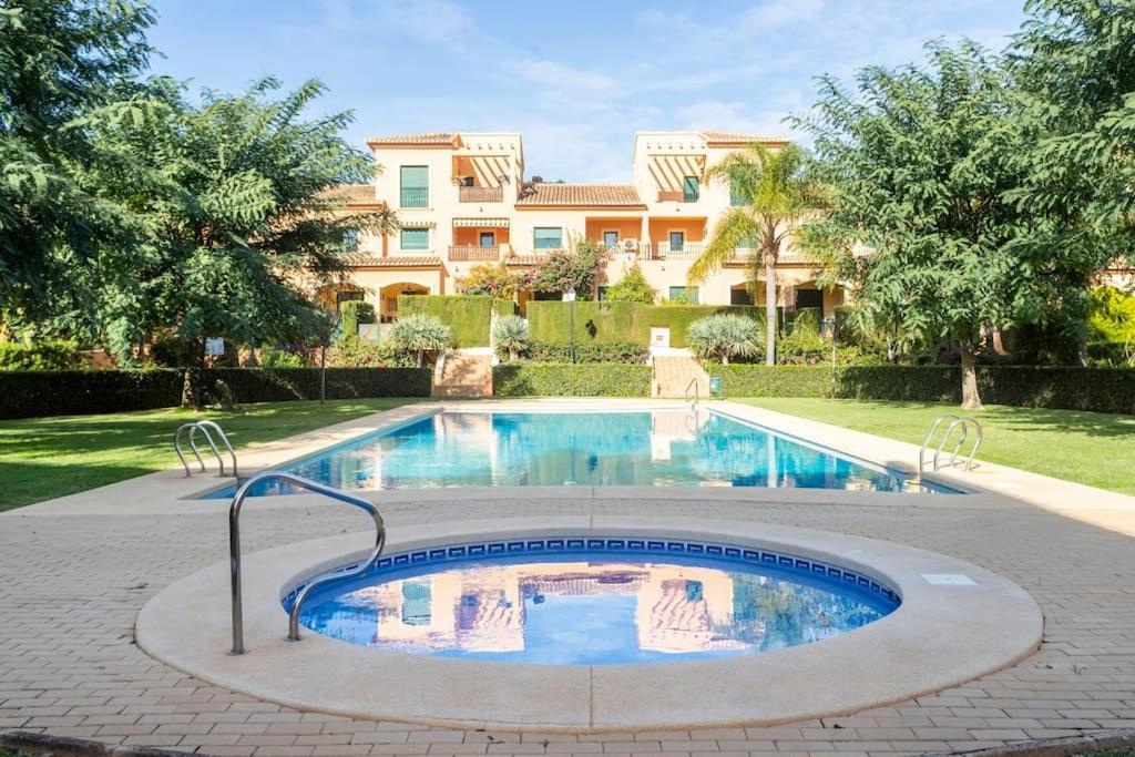Apartment Piso Bonito Cerca De La Playa Con Piscina, Jardin, Gimnasio Y Garaje